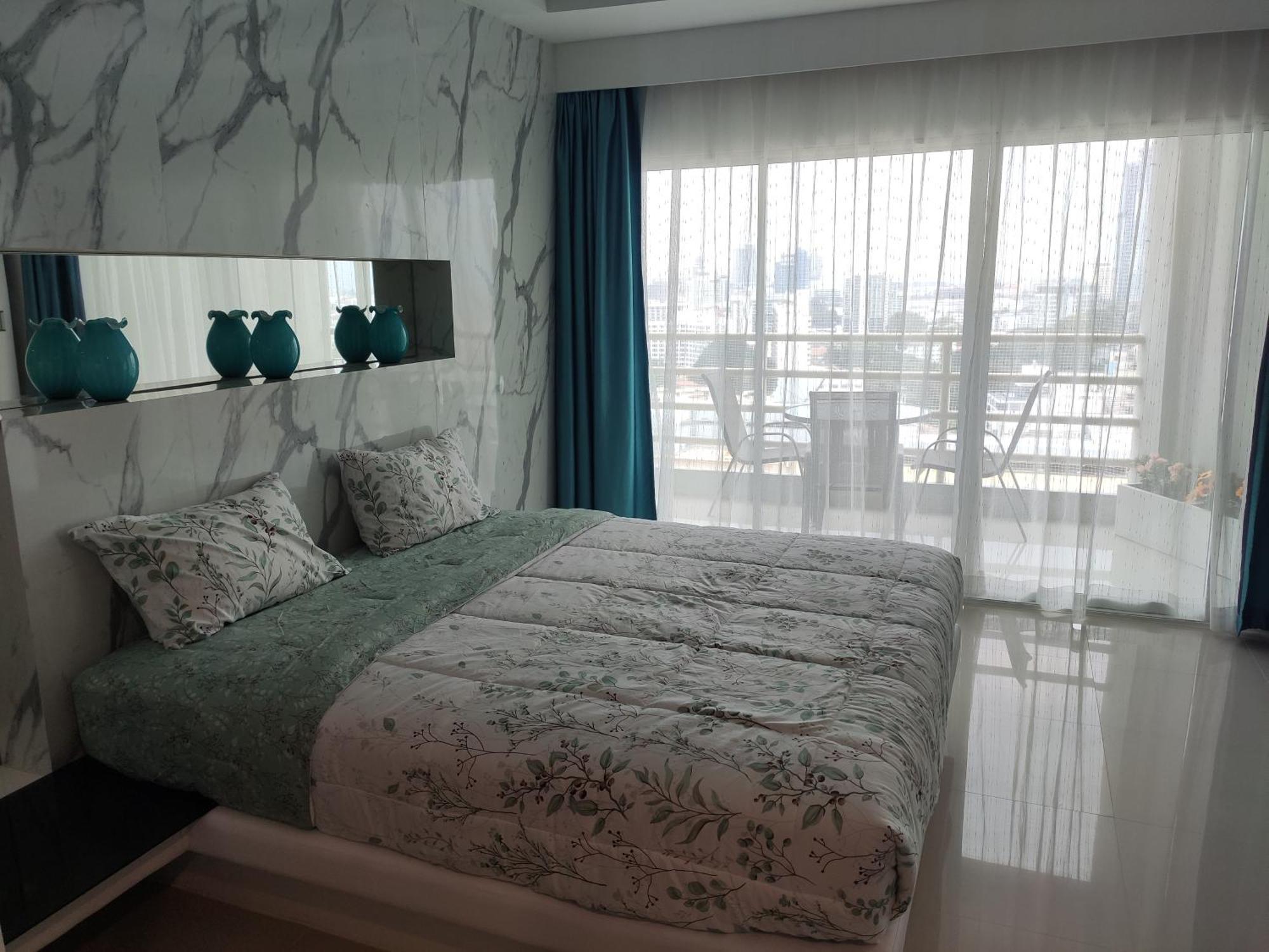 View Talay 6 Pattaya Beach By Anatolia Condo Suite Exterior photo