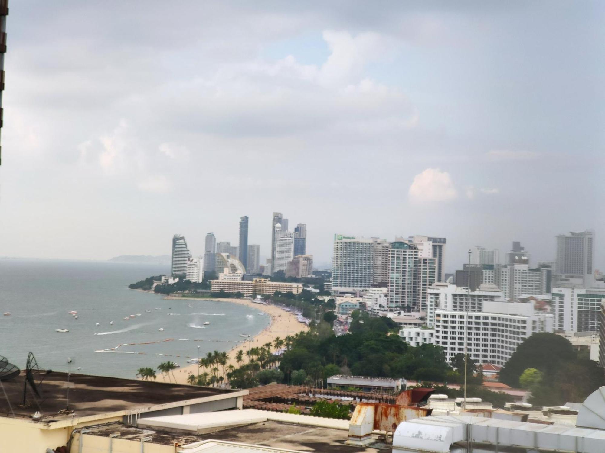 View Talay 6 Pattaya Beach By Anatolia Condo Suite Exterior photo