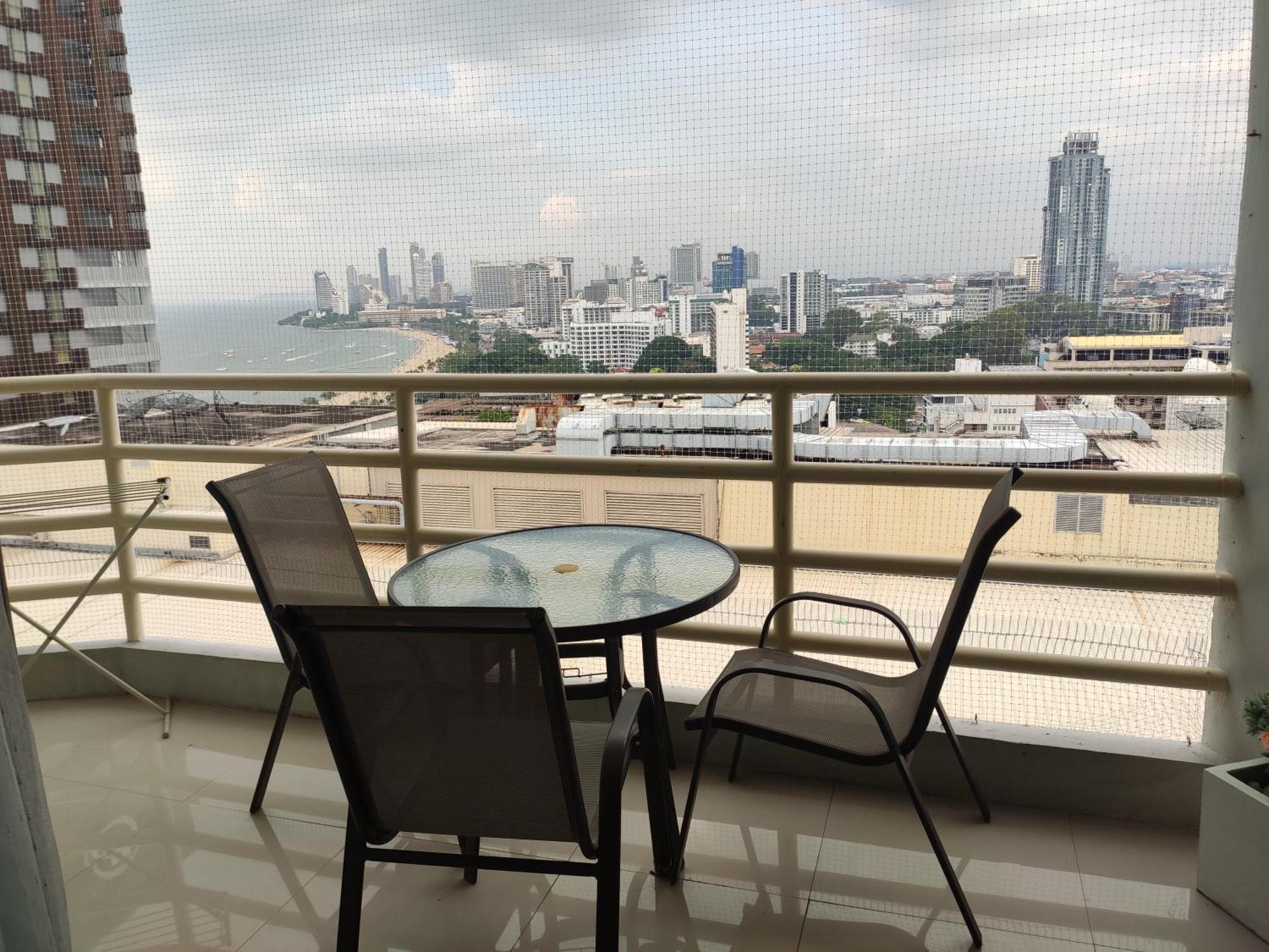 View Talay 6 Pattaya Beach By Anatolia Condo Suite Exterior photo