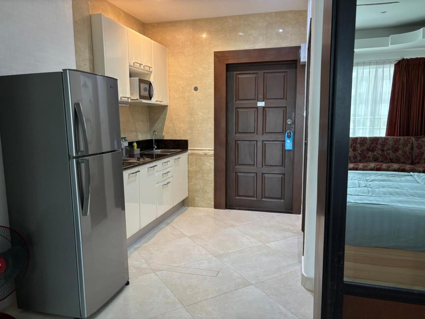 View Talay 6 Pattaya Beach By Anatolia Condo Suite Exterior photo