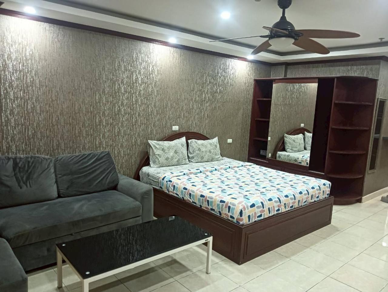 View Talay 6 Pattaya Beach By Anatolia Condo Suite Exterior photo