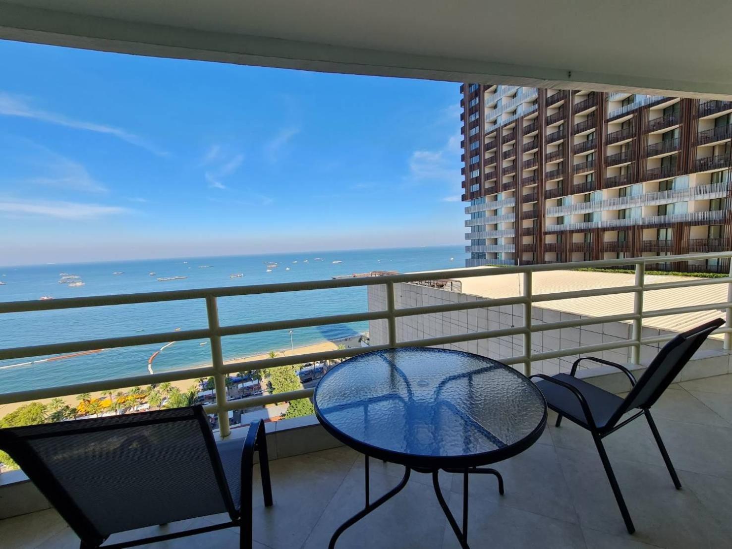 View Talay 6 Pattaya Beach By Anatolia Condo Suite Exterior photo