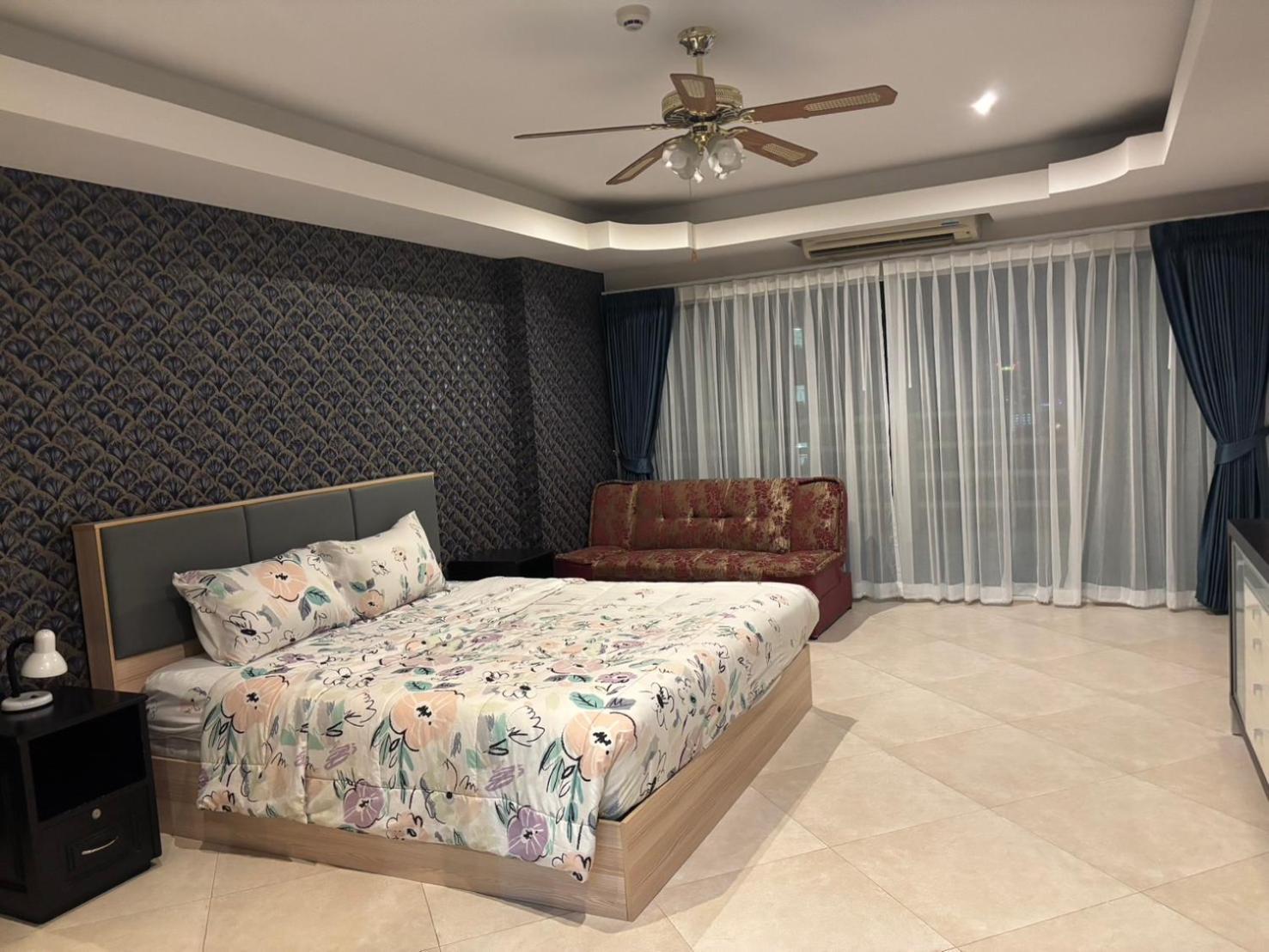 View Talay 6 Pattaya Beach By Anatolia Condo Suite Exterior photo